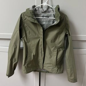 North Face olive green size XS Rain Jacket
